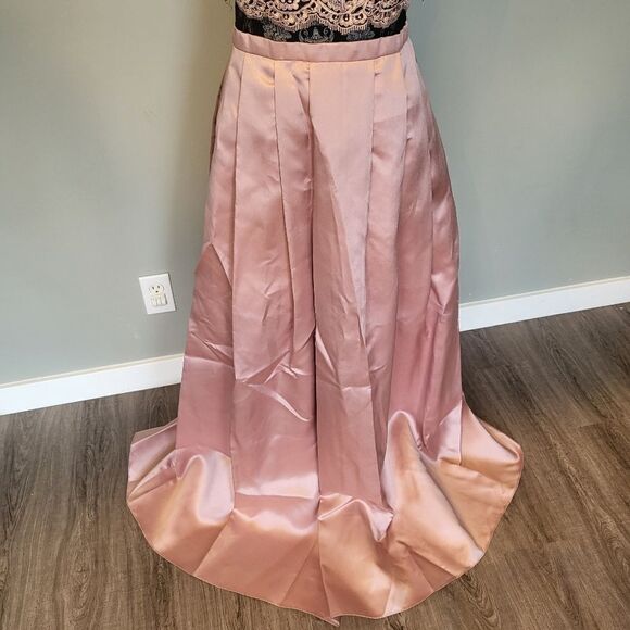 BETSY & ADAM PROM GRADUATION DRESS M size - Picture 3 of 7